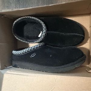Ugg Tasman II size 6